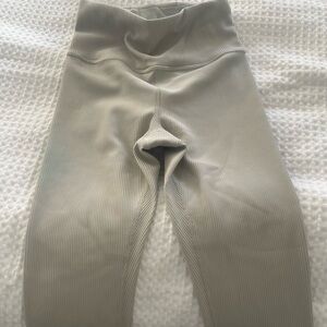 Athleta Ribbed Leggings in Light Green taupe